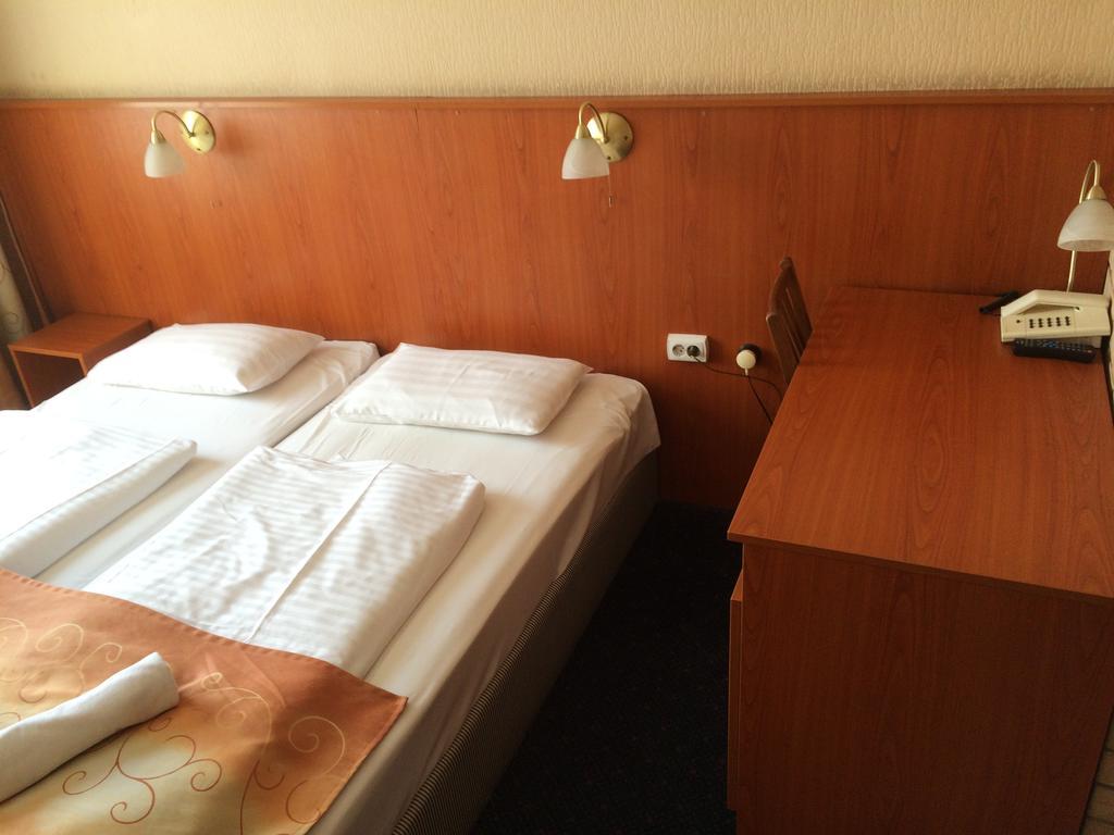 Hunor Hotel